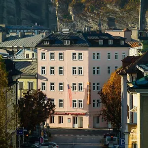 4* Szálloda Vier Jahreszeiten